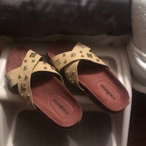 Gorgeous BRAND NEW designer sandals from Central America